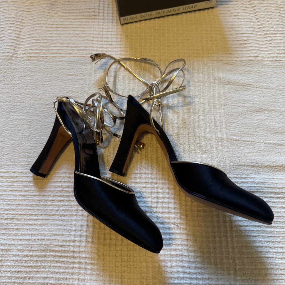 Vintage YSL Yves Saint Laurent Black Satin Wrap Heel - Size 7N - Picture 9 of 11